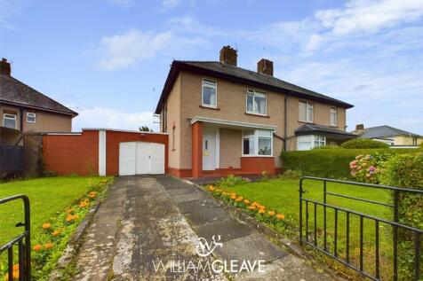 Dee View Crescent, Deeside CH5 3 bed semi