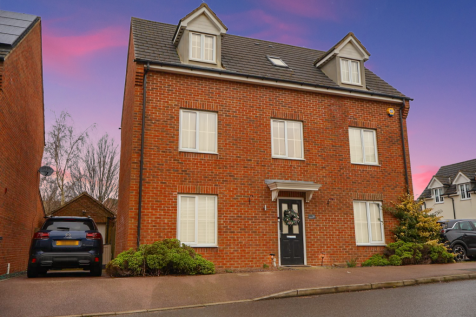 Woburn Sands, Milton Keynes MK17 5 bed detached house for sale