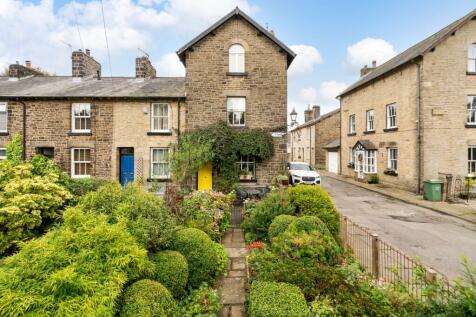 4 bedroom end of terrace house for sale