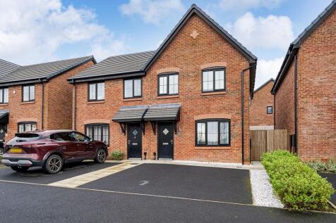Avro Close, Lostock, Bolton... 3 bed semi