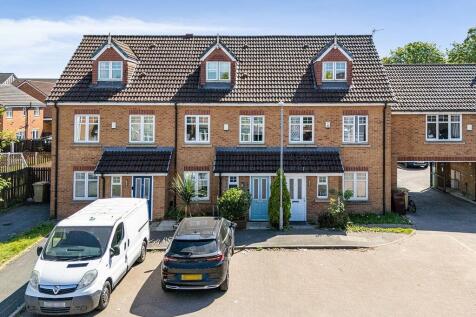 4 bedroom mews property for sale