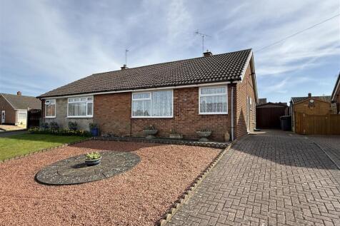 2 bedroom semi-detached bungalow for sale