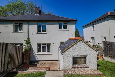 Bassil Road, Hemel Hempstead, HP2 2 bed semi