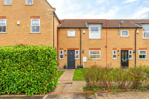 3 bedroom terraced house for sale