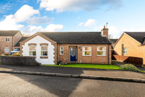 3 bedroom detached bungalow for sale