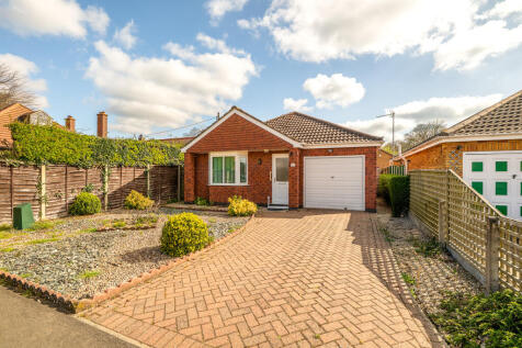 3 bedroom detached bungalow for sale