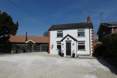 Eastern Road, Willaston, Nantwich 3 bed detached house for sale