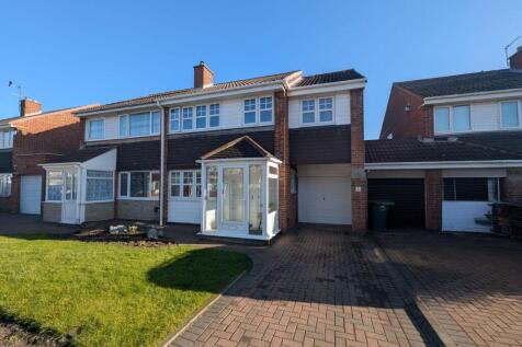 Fennel Grove, South Shields, NE34 4 bed semi