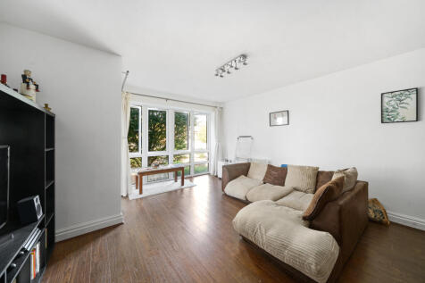 St. Davids Square, London, E14 3 bed apartment for sale