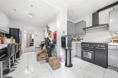 5 bedroom terraced house for sale