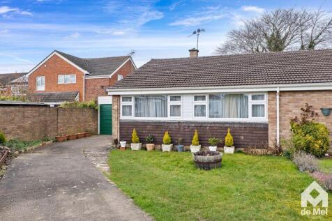 2 bedroom bungalow for sale