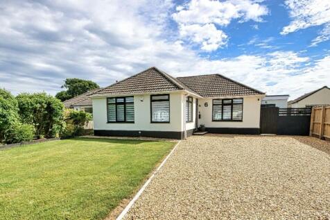 3 bedroom detached bungalow for sale