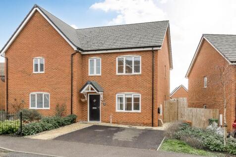 3 bedroom semi-detached house for sale