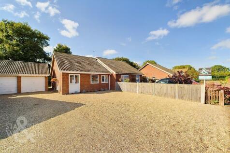 2 bedroom semi-detached bungalow for sale