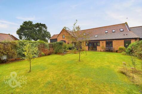 The Green, Freethorpe, NR13 4 bed barn conversion for sale