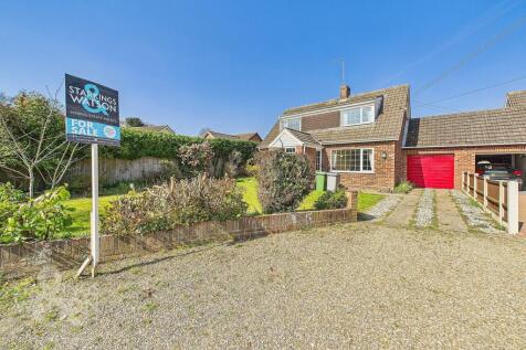 Church Road, Blofield, Norwich 4 bed chalet for sale