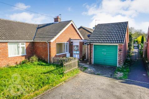 Clarkson Road, Lingwood, Norwich 2 bed semi