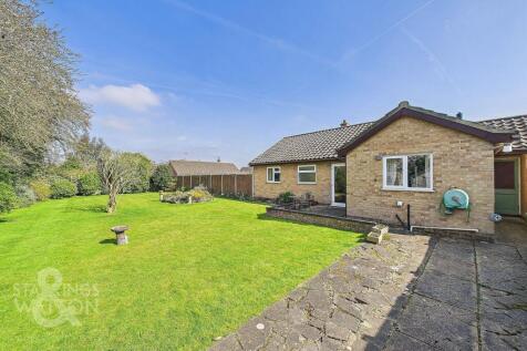 Homelea Crescent, Lingwood, Norwich 2 bed semi
