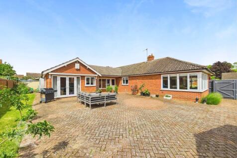 High Street, Gislingham, Eye 4 bed detached bungalow for sale