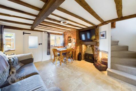 School Lane, Little Melton, Norwich 2 bed cottage for sale
