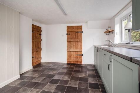 Norwich Road, Besthorpe, Attleborough 2 bed cottage for sale