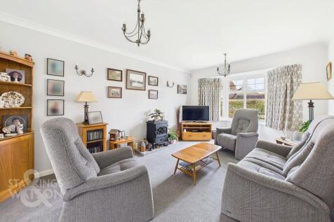 Cardinal Close, Easton, Norwich 4 bed detached house for sale