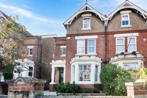 Axholme Road, Doncaster, South Yorkshire 4 bed semi