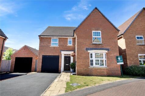 Wellington Drive, Finningley, DN9 4 bed detached house for sale