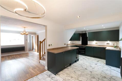 Bracken Way, Harworth, DN11 3 bed detached house for sale
