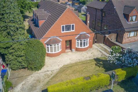 Cemetery Road, Hatfield Woodhouse... 5 bed detached house for sale