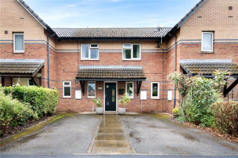 Shining Cliff Court, Bawtry... 3 bed terraced house for sale