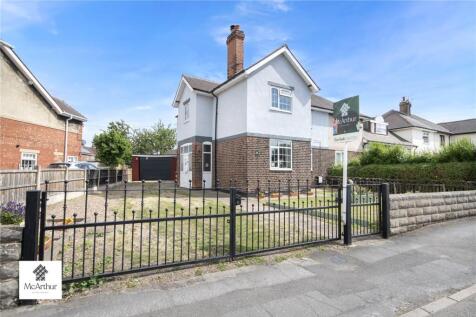 Shrewsbury Road, Harworth and... 4 bed end of terrace house for sale