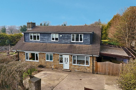 Pontefract Road, Knottingley WF11 5 bed detached house for sale