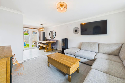 Gibson Lane, Kippax LS25 3 bed detached house for sale