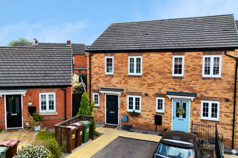 Lidgett Green, Pontefract WF7 2 bed end of terrace house for sale