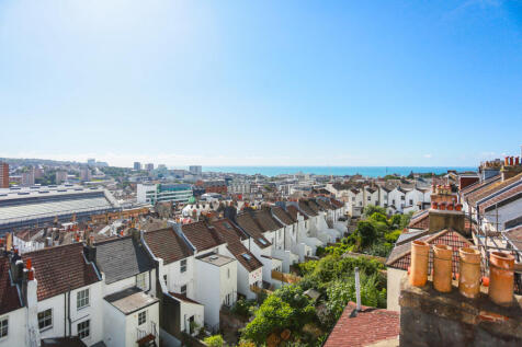 Buckingham Road, Brighton, BN1 2 bed flat for sale