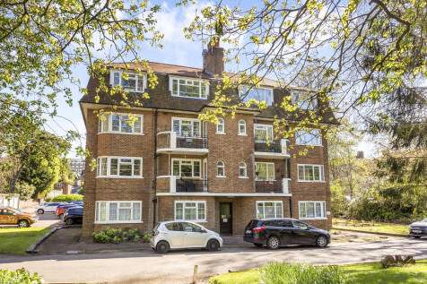 Withdean Court, Brighton, BN1 2 bed flat for sale