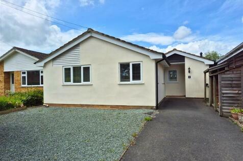 3 bedroom detached bungalow for sale