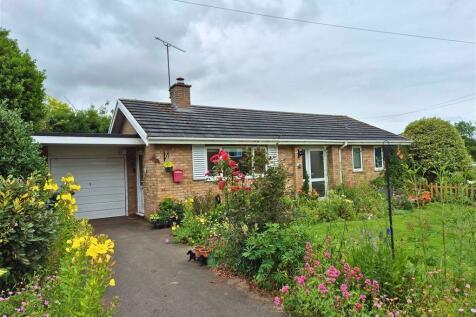 2 bedroom detached bungalow for sale