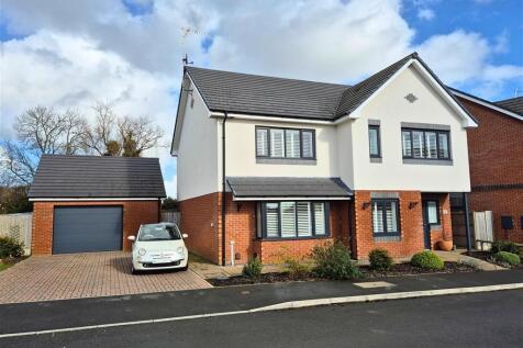 Parhelion Close, Kingsland... 4 bed detached house for sale