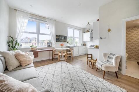 Lawrie Park Road, Sydenham, London, SE26 3 bed flat for sale