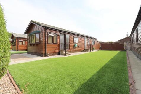 2 bedroom detached house for sale