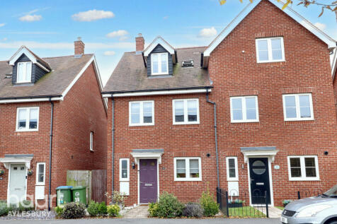 3 bedroom semi-detached house for sale