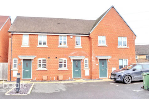 Apollo Close, Aylesbury 2 bed terraced house for sale