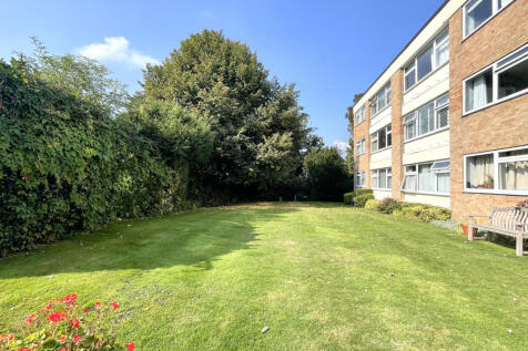 Leatherhead 2 bed apartment for sale