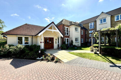 Leatherhead 2 bed apartment for sale