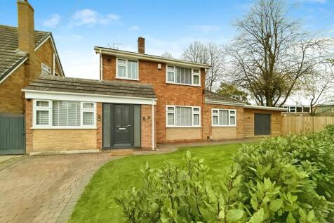 Oakleigh Drive, Orton Longueville, PE2 4 bed detached house for sale