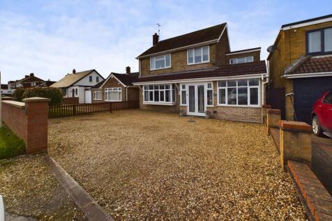 Peterborough Road, Farcet, PE7 4 bed detached house for sale