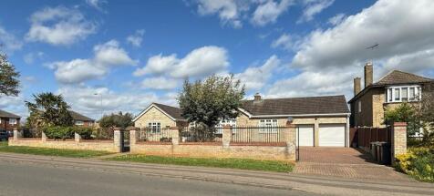 3 bedroom detached bungalow for sale