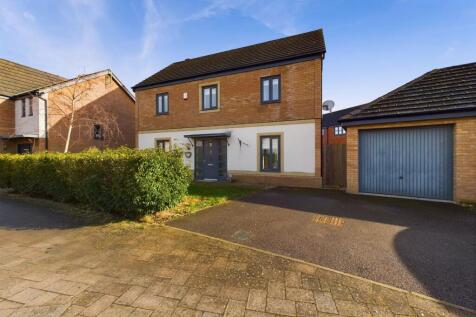 Saffron Drive, Hampton Vale, PE7 4 bed detached house for sale